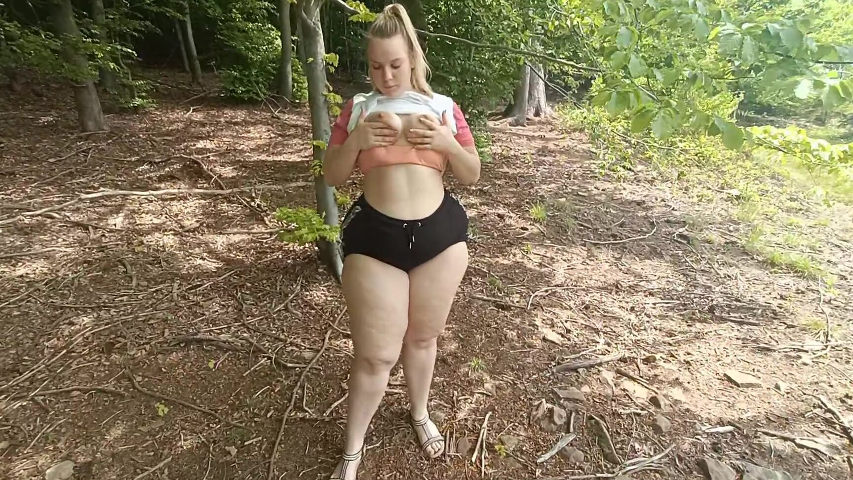 Bootyassgirl 2452804770 05 12 2022 Very Quick Amateur Sex In Forest