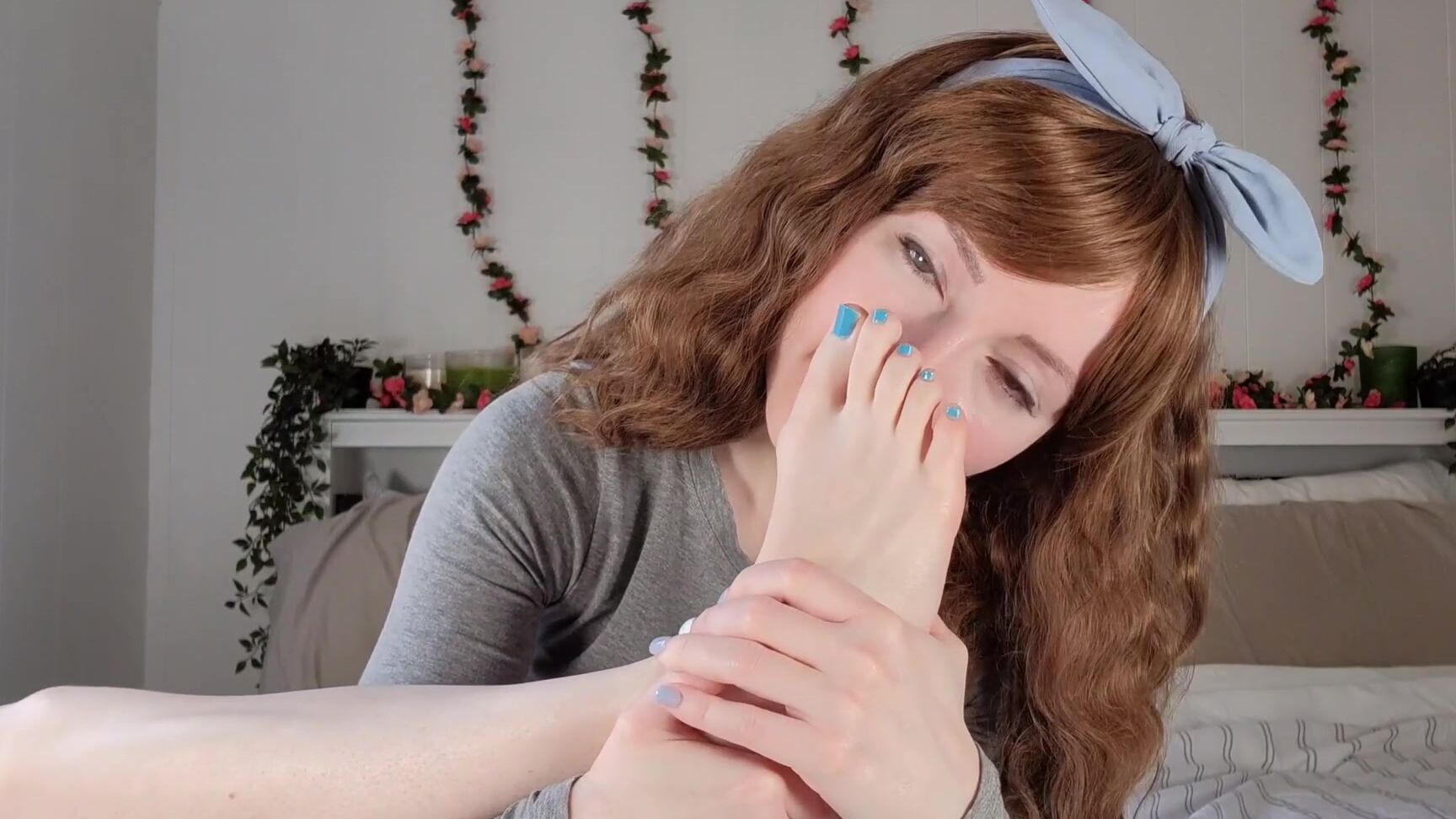 Thetinyfeettreat Reluctant Stepdaughter Gives You A Stinky Footjob You Found What In My Room Stepdad No