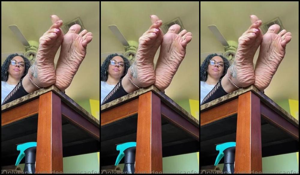 Deedeericanfeet Onlyfans Whewww One Of My Footboys Fav View Wasent A Request