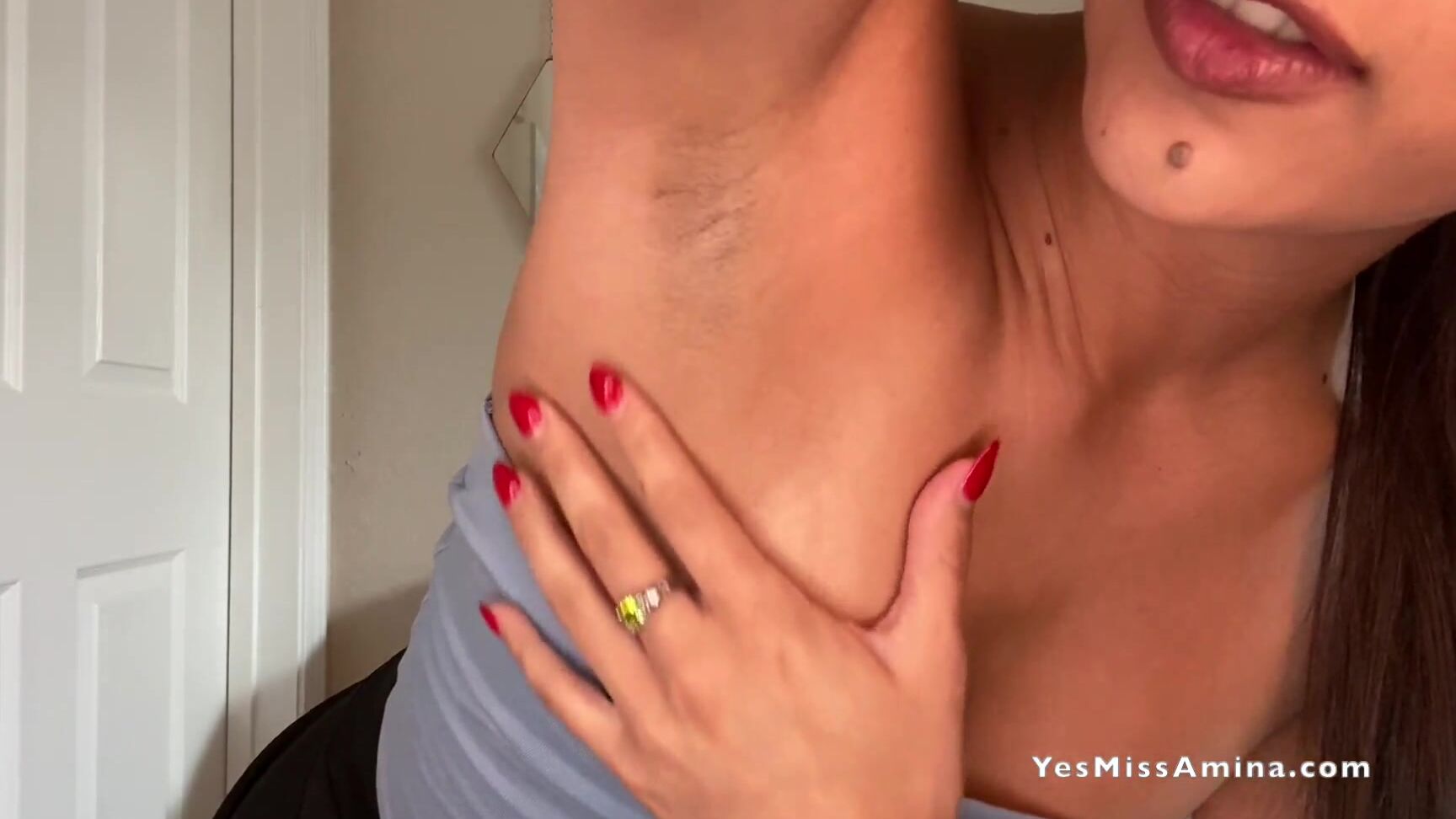 Miss Amina A Hard Day S Work Sweat Fetish Manyvids