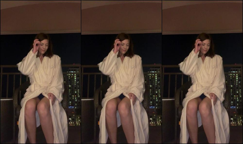 Leahwintersxoxo I Knew Public Playing Could Lead To Someone Seeing I Didn T Think It D Actually Happe