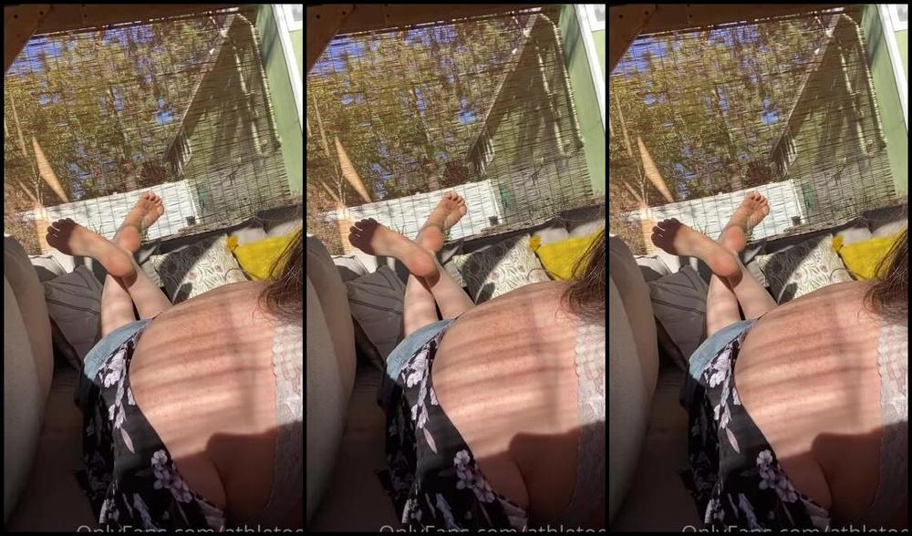 Athletoes Nicknamed Athletoes Onlyfans Relaxing In The Shade