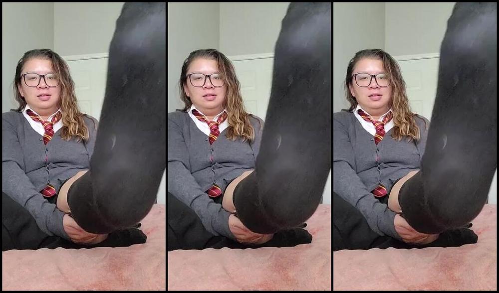 Tropical Tootsies Nicknamed Tropicaltootsies Onlyfans Happy Halloween Your Treat Is Hermiones Socks