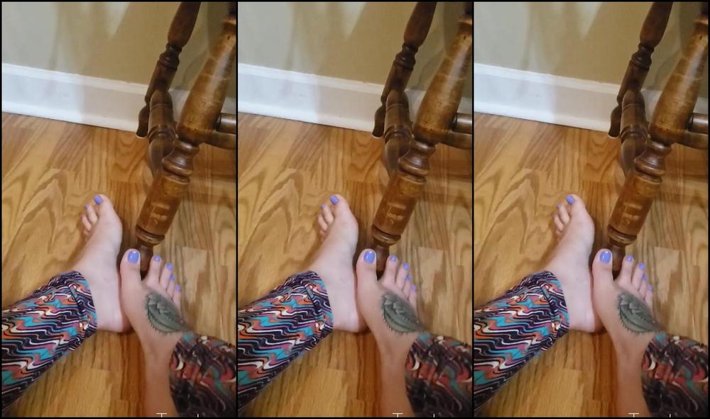 Taystoes When You Go Somewhere With Nothing To Do And Spare Free Time To Make Content You Improvis