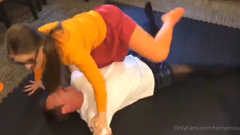 Terramizu Video Velma Wrestles Down The Suspect Wrestling