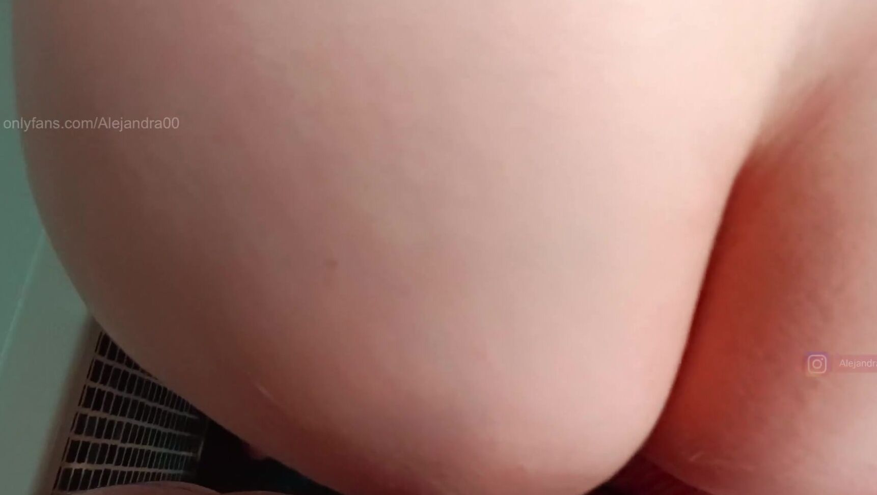 I Could Not Resist And Fucked With My Stepbrother After Showering