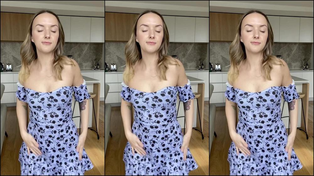 littleeviejones-09-10-2020-963002198-cute-little-strip-tease-