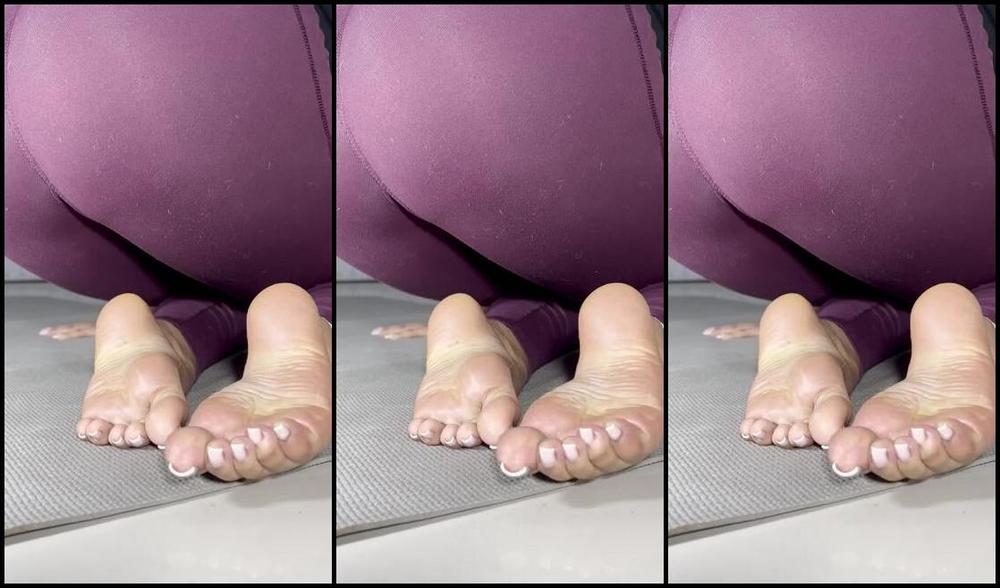 Rossiem Nicknamed Rossieft Onlyfans I Just Wanted To Show You My Soft And Pink Soles After Working Out Today