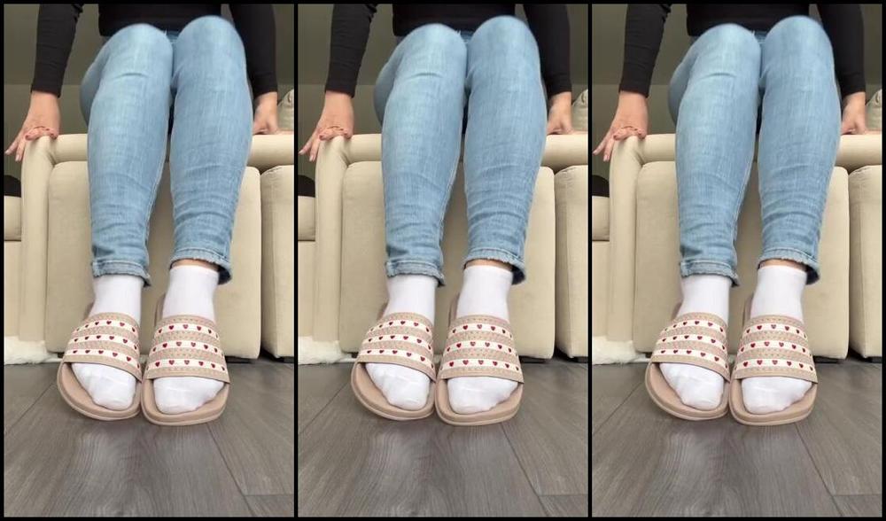 Sarina Jones Nicknamed Sarinajones 07 14 2024 Onlyfans Video Im Taking Off My Slippers To Present You My White Dirty Socks