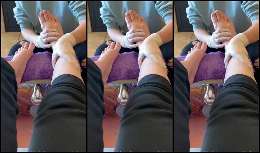 Natasha Aka Vibez3 Onlyfans Sunday Funday Pediday 4