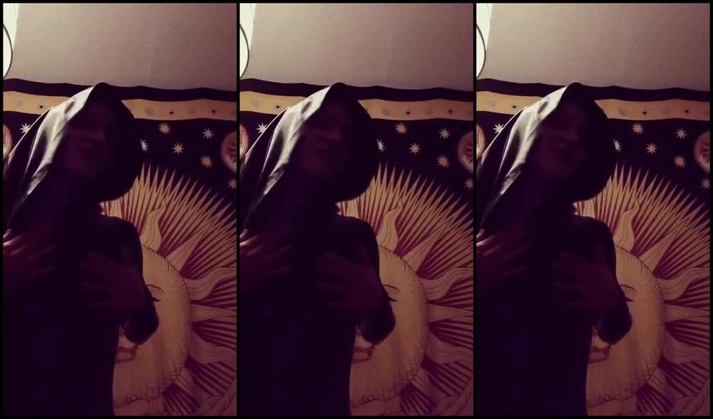 Miss Flora Nicknamed Missfloraberlin Onlyfans Latexexpress Has A Big Sale And I Want To Treat Myself To A New Latex Piece