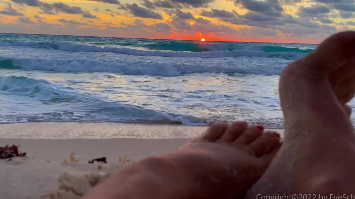 Eve Schwarz Nicknamed Eveschwarz Onlyfans Your Imagination Is Your Preview Of Lifes Coming Attractions