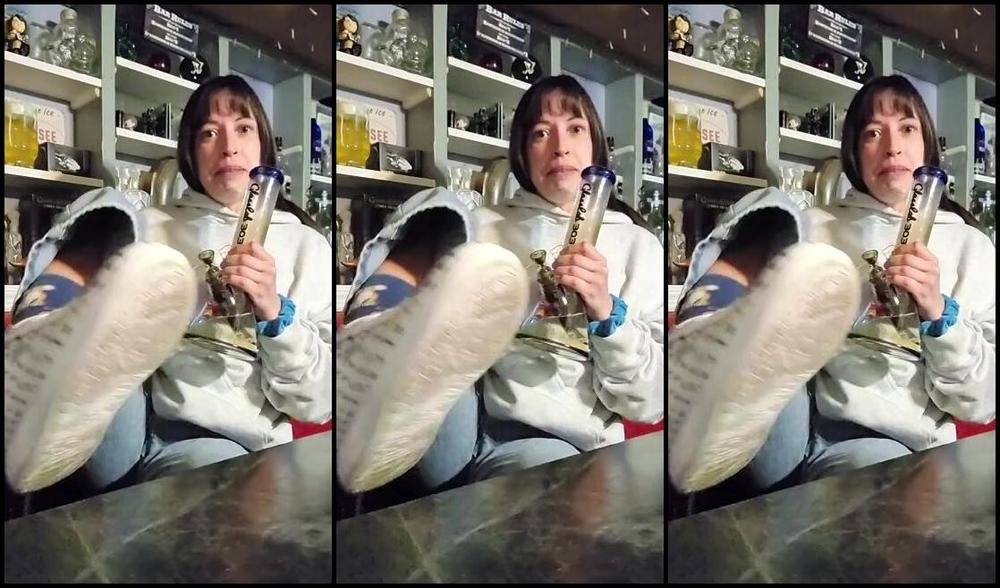 Crystal Paris Nicknamed One Lonely Foot 11 15 2024 Onlyfans Video Randoms From The Week 8O20