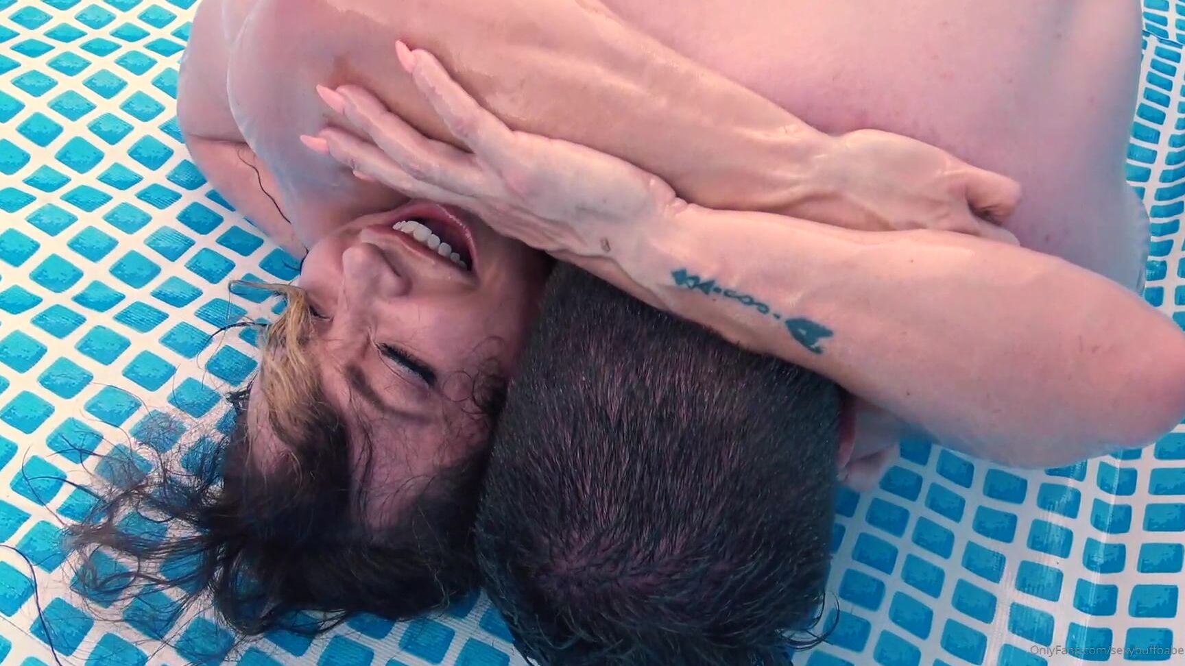 Sexybuffbabe Wiggling Worm With Hanz Vanderkill Erotic Oil Wrestling Femdom Fantasia