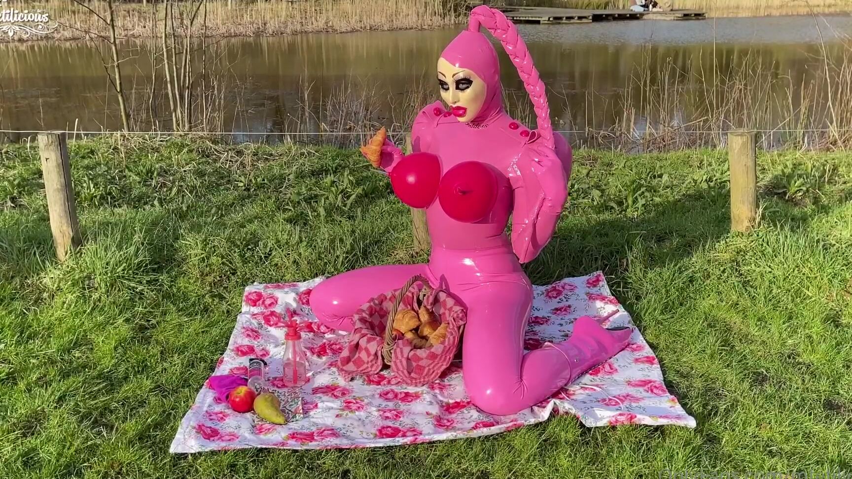 Mfetilicious Behind The Scenes Video Of My Kinky Picnic Shoot With Ligatio Wearing My Pink Bimbo Doll