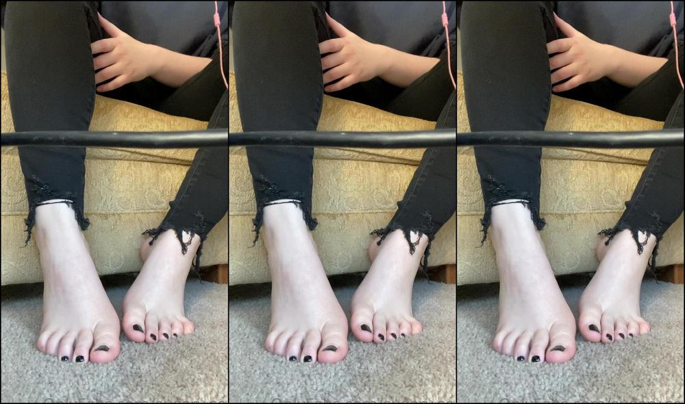 Sugary Sole Just A Slight Ignore Session While I M Doing Some Work