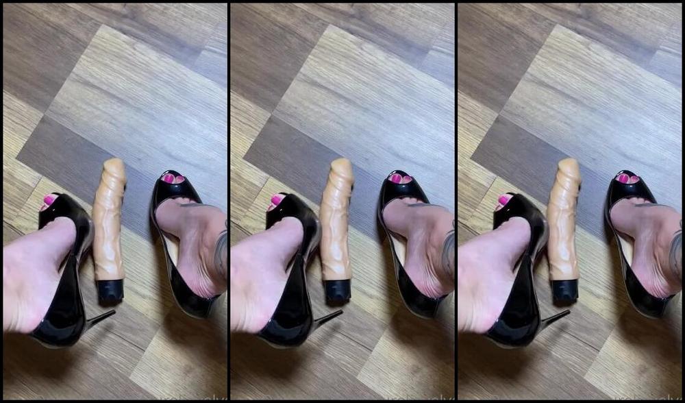 Aurelia Velvet Nicknamed Aureliavelvet Onlyfans A Little Bit Of Foot Porn D I Will Produce More Stuff Tomorrow The Second Lockdown Hit Me Very Ha 4