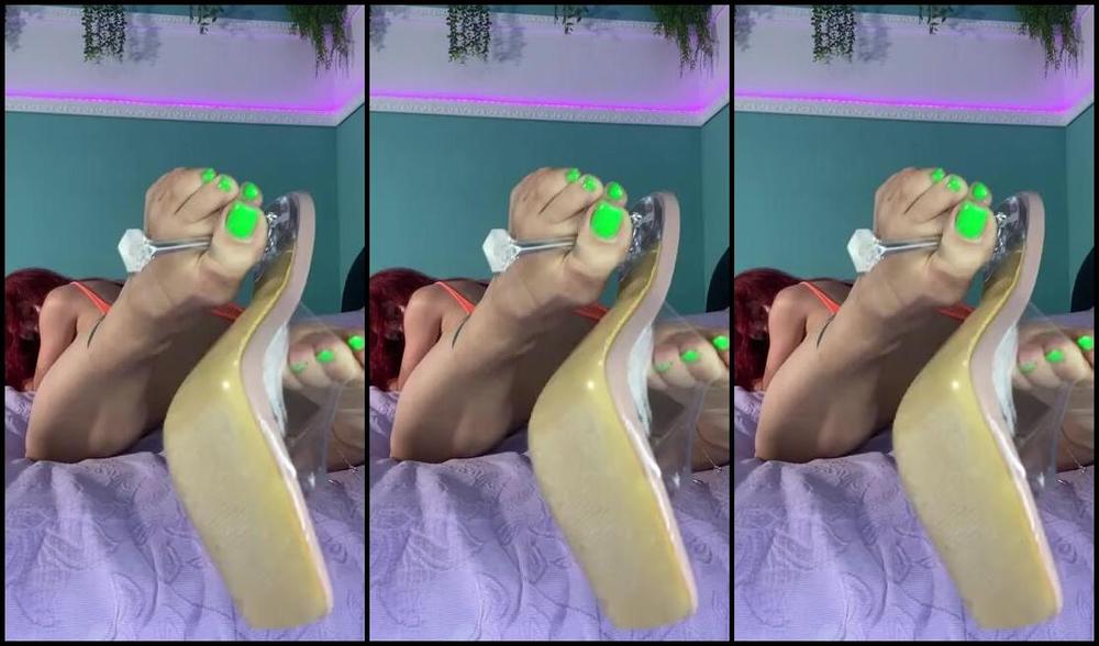 Venusclad Aka Venuscladtop1 Onlyfans Since Youve Been Asking Me For A Nice Video For A While Waiting For The Footjob Handjob Last 1