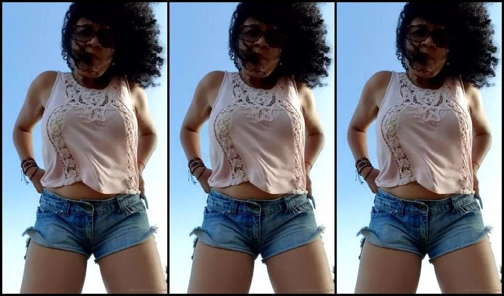 Meryann Aka Solesqueenrd Onlyfans I Feel Better I Was Needing This Therapy