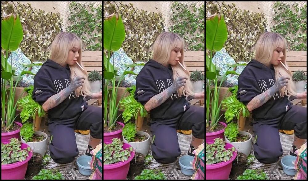 Queen Kinkerbell Nicknamed Kinkerbell23 Onlyfans Here We Go 22 Minutes Of Me Smoking Amp Gardening Leave A Tip Of Any Amount