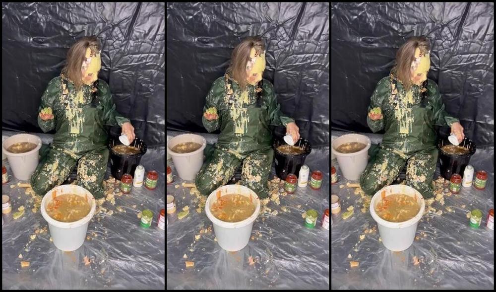 Bsmessybakery Nicknamed Bsmessybakery Onlyfans Dressed In My Green Fishing Waders Light Weight Water Proof Jacket Watch Me