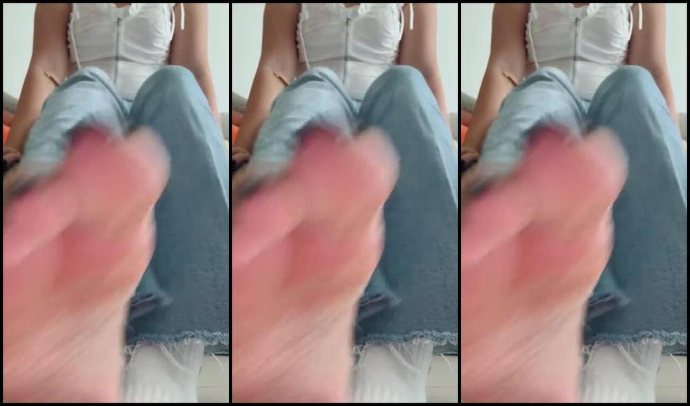 Miasexifeet4U 04 25 2025 Onlyfans Video Couldnt Help To Show You How I Peel Them Off After A Long Morning Walking