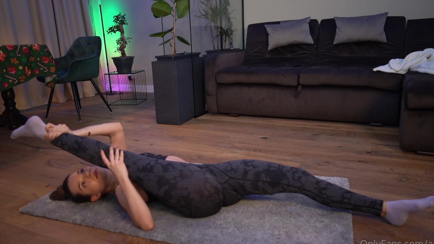 aalliss-02-02-2022-2350492043-some-yoga-