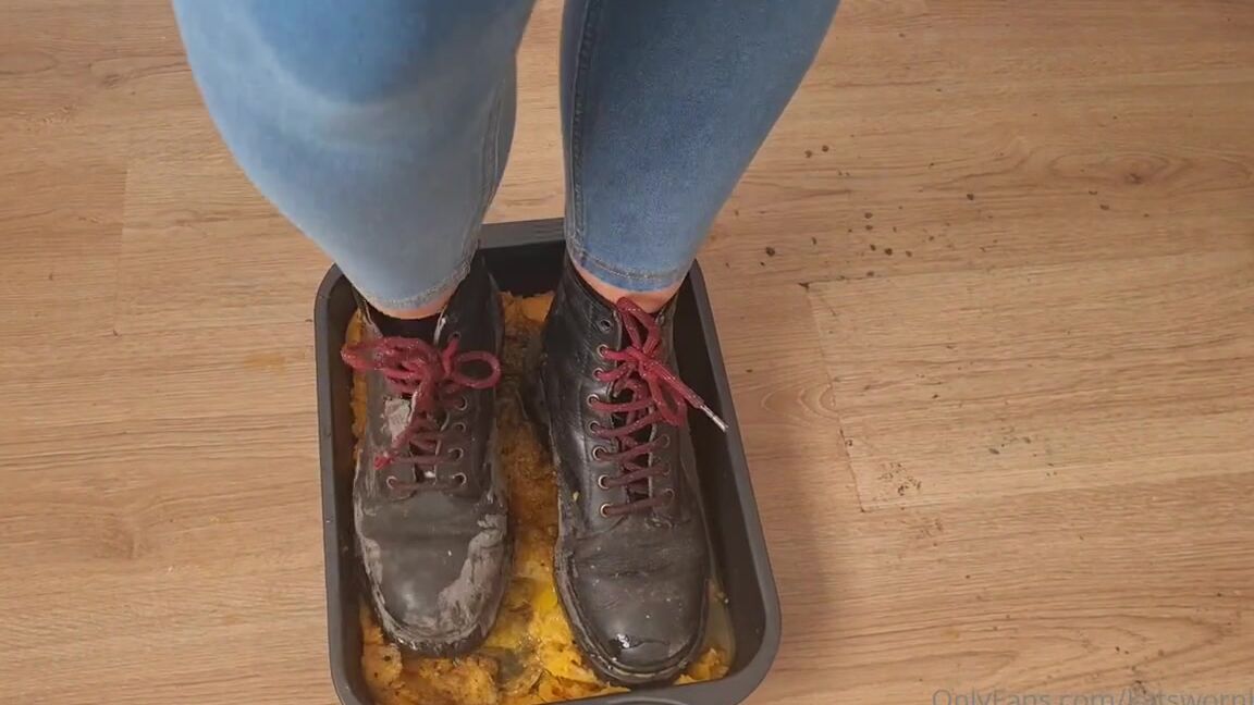 Kats Worn Heels Nicknamed Katswornheels Onlyfans Now This Is Where Things Get A Bit Extreme So Most People Would Be Happy With