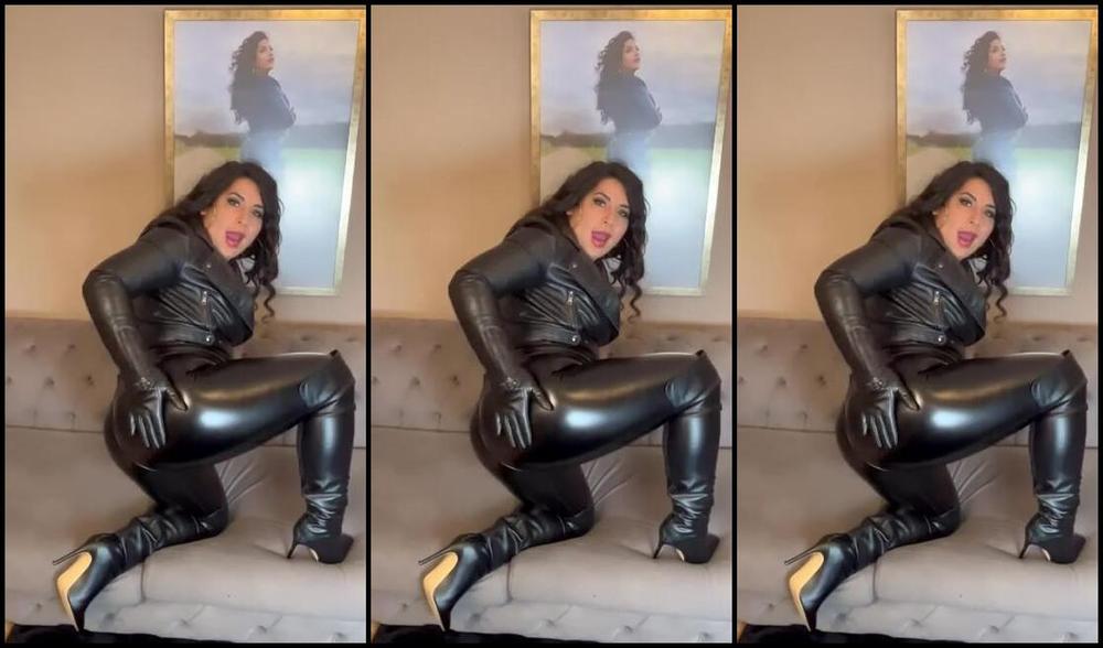 Lady Ayse Nicknamed Ladyayse Onlyfans Sexbomb Sexbomb Your My Sexbomb