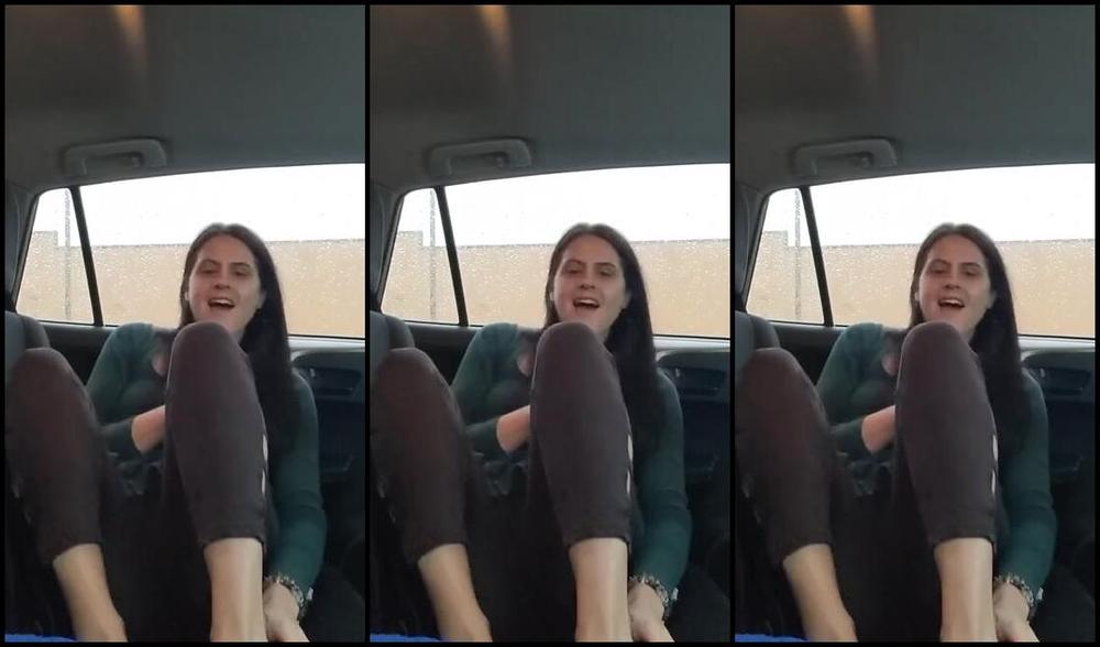 Premiumbrandy Onlyfans Car Jol In My Green Dress And Yoga Pants In The Backseat Of The Car I Wanted To Thank You For Helpi