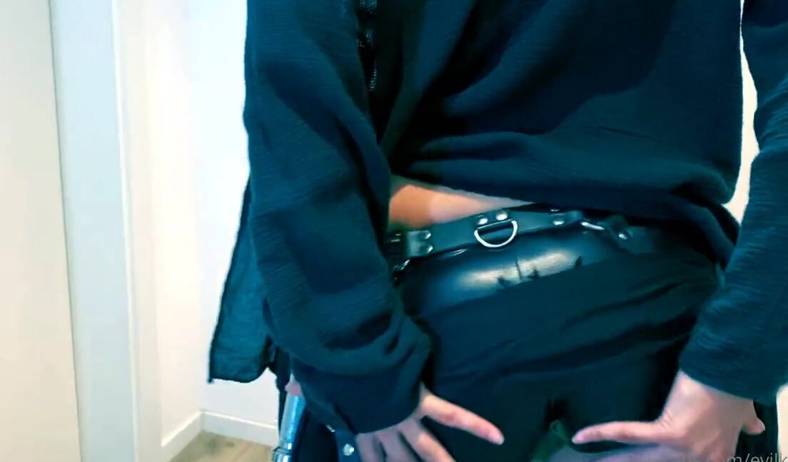 Evil Kitten Nicknamed Evilkitten Onlyfans Would You Like To See A Full Femdom Clip Of A Session With This Outfit I Really Feel Like Maybe Whe