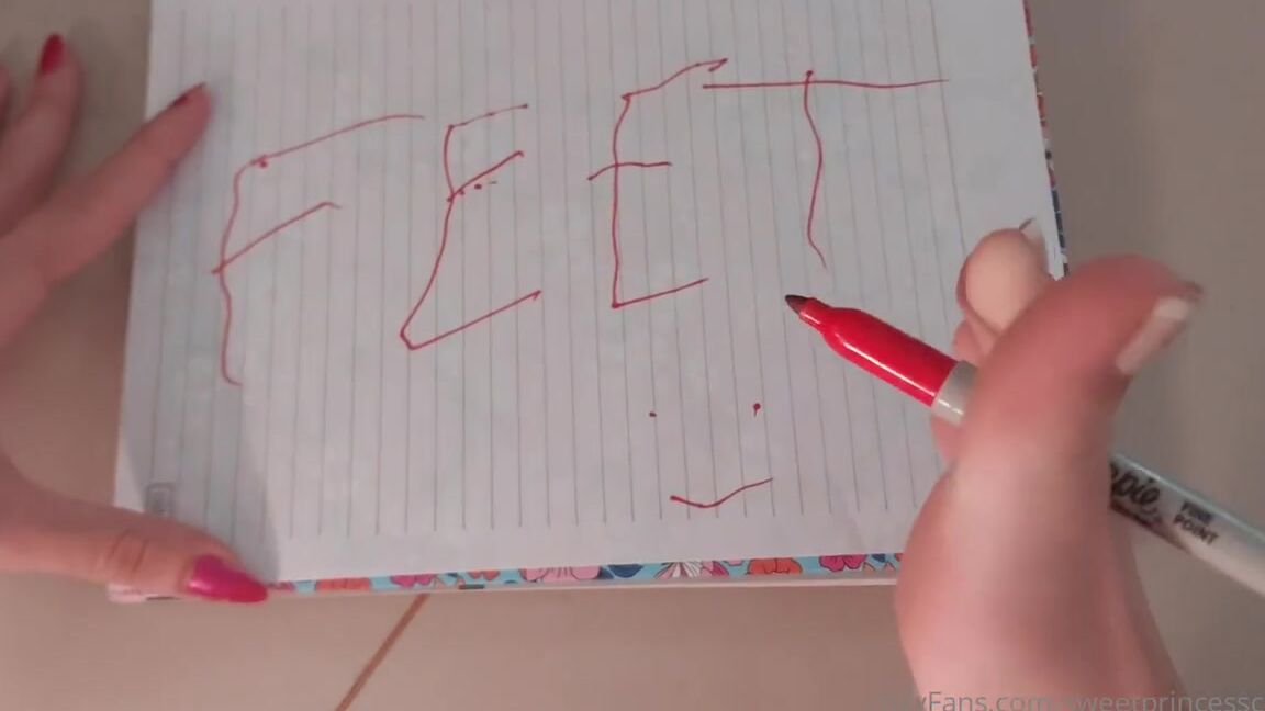 Sweetprincesscandy Nicknamed Sweetprincesscandy Onlyfans Writing With My Feet This Is So Hard Is There Any More Random Things Youd