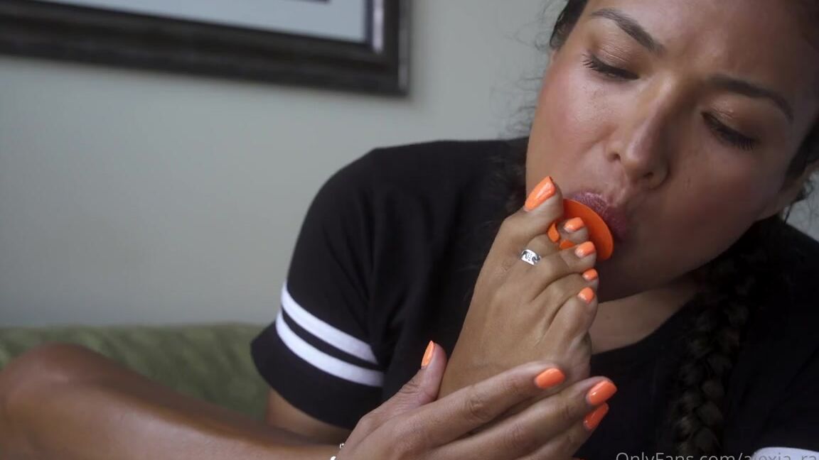 Alexia Ramsey Onlyfans Ring Pop Marshmallows I Just Wanted To Add A Little Extra Sweetness To My Soft Icecream Feet