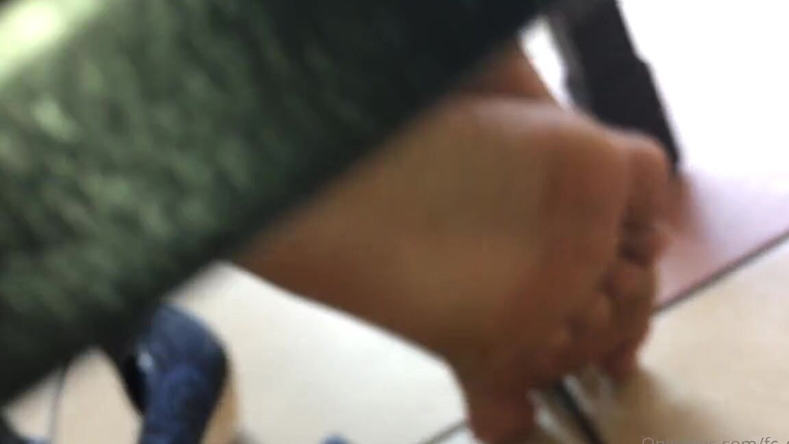 Firstclasssoles Aka Fc Soles Onlyfans 12 26 2022 Milf At Subway4