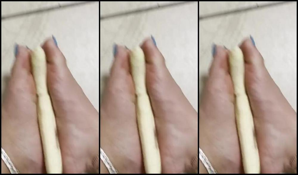 Aminamarie Onlyfans Banana Time Want To Taste 1