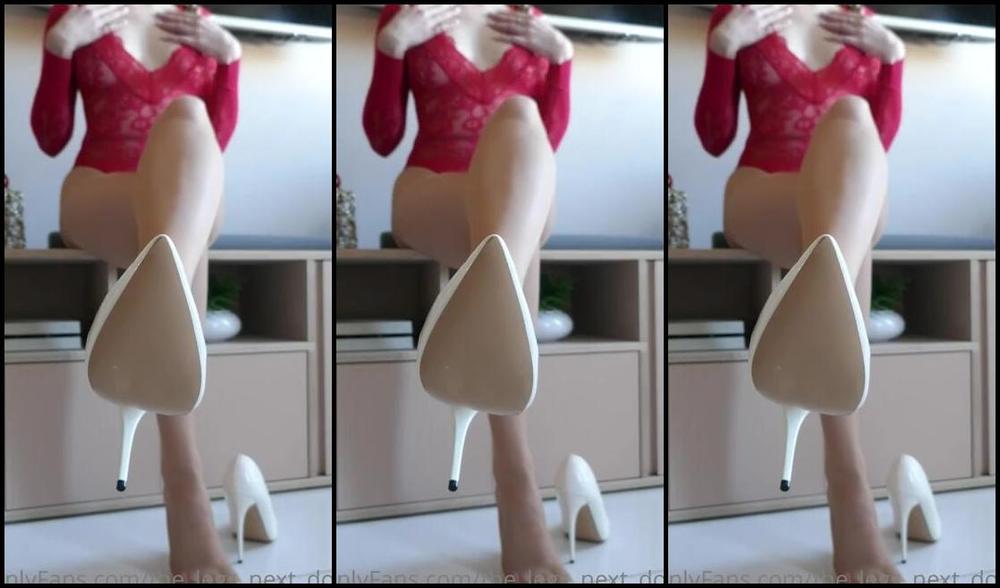 The Legs Next Door Nicknamed The Legs Next Door Onlyfans Come Let Me Show You Exactly What You Crave Footboy Annabel