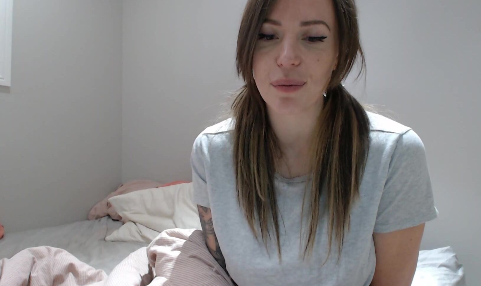 "yogabella" daddyroleplay, daddysgirl, dirtytalking, masturbationencouragement, storytelling Tell daddy sexual experience Custom vid manyvids