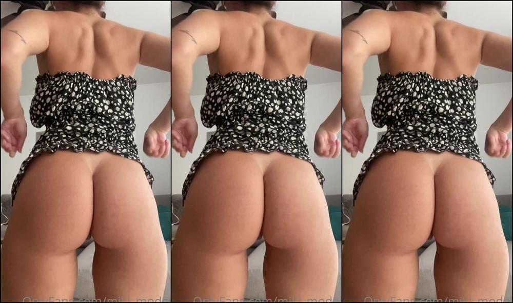 Miki Infinita 2231933065 09 27 2021 Undressing In Slow Motion The Best Part Is That Squeak On My Buttock