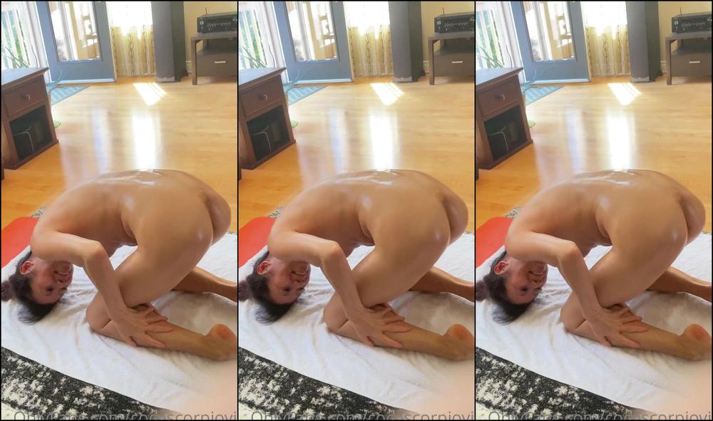 Cocoscorpiovip Oil Up And Getting Ready For A Happy Weekend