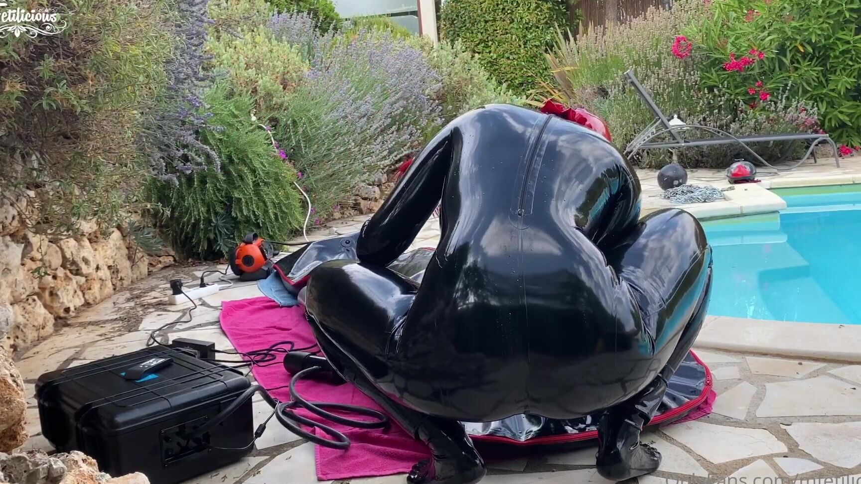 Mfetilicious I Took My Inflatable Bodybag From Rubbermagic With Me On Our Holiday In France I Made A L