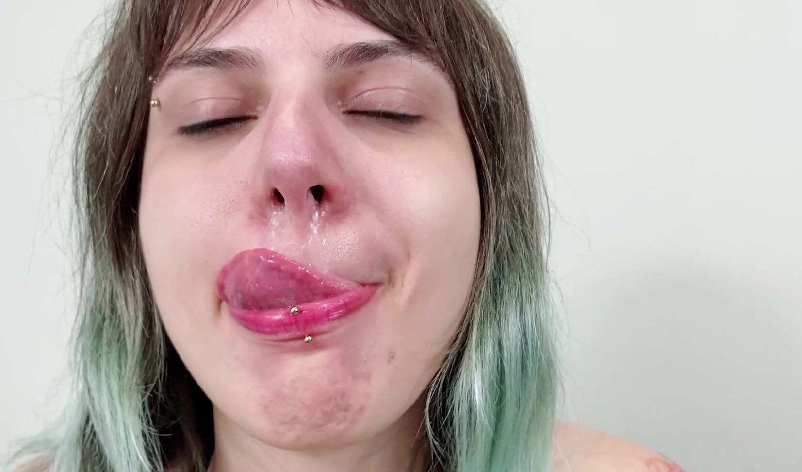 Nose Blowing, Nose Pinching, Nose flute, Swallowing / Drooling, Wet & Messy nose-fingering-boorgers-and-snot-eating ManyVids