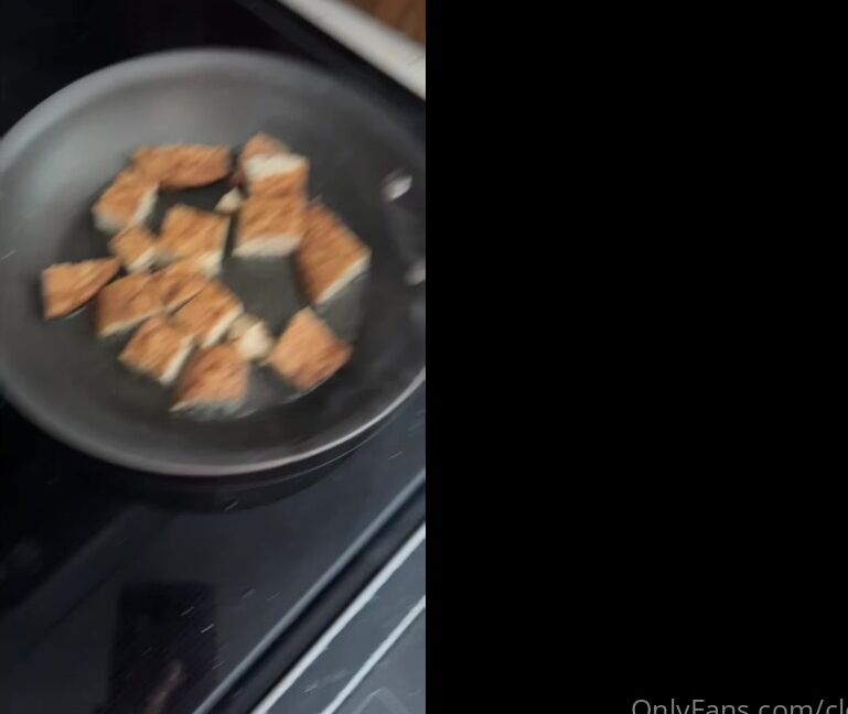 Clca69 2462891188 05 31 2022 Behind The Scenes Of Christy Love Cooking Coconut Curry Wrap