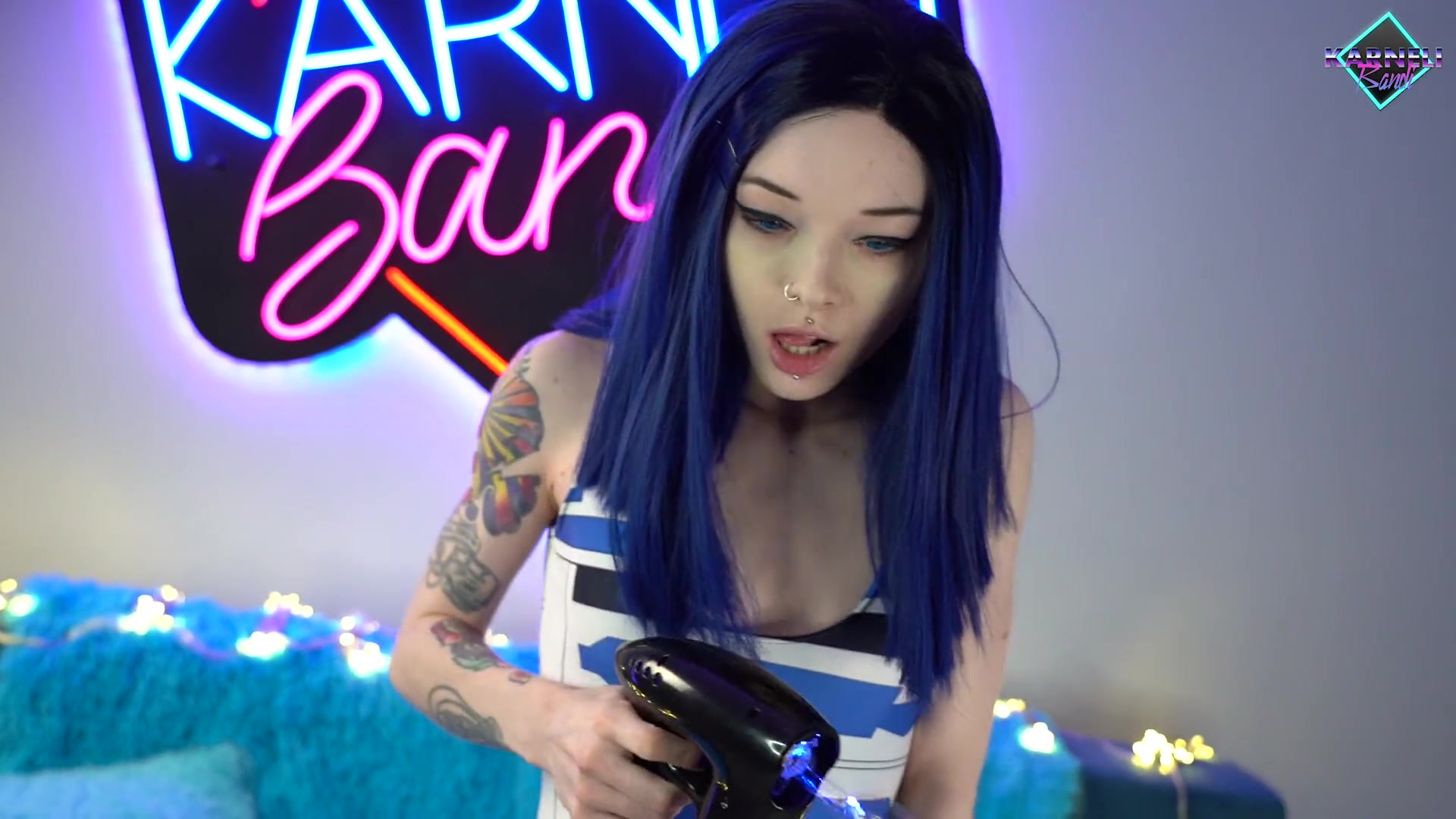 Fucked Her Ass with a Lightsaber - and gave herself to the guy