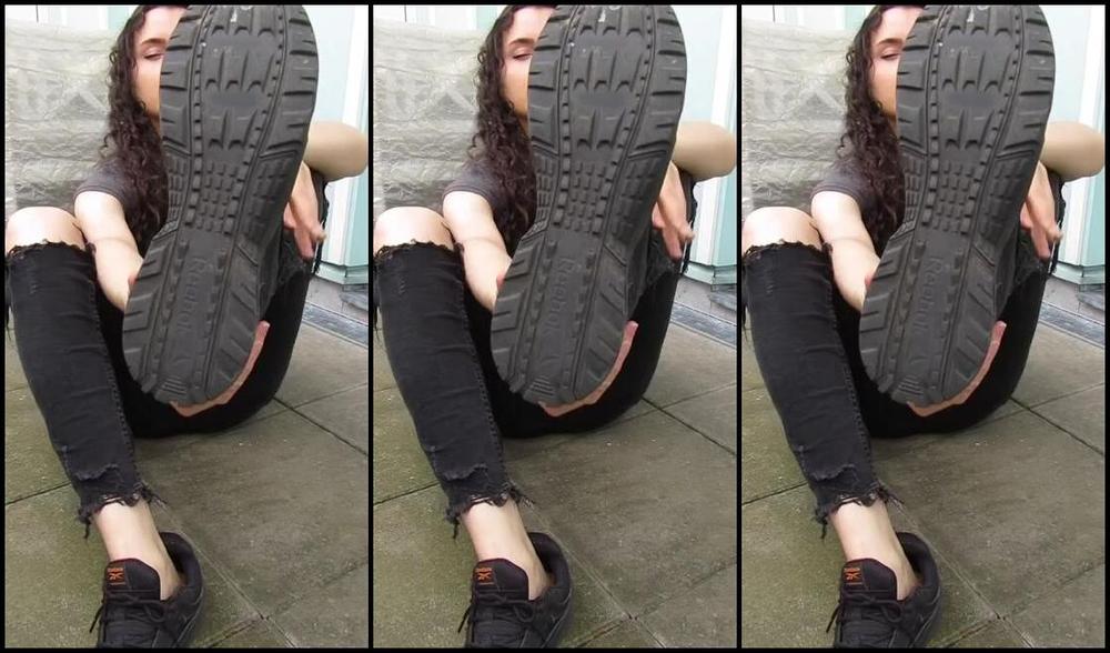 Neolasoles Nicknamed Neolasoles Onlyfans Lol Im Squinting With My Eyes Cause They Are Somewhat Sensitive To Daylightsun