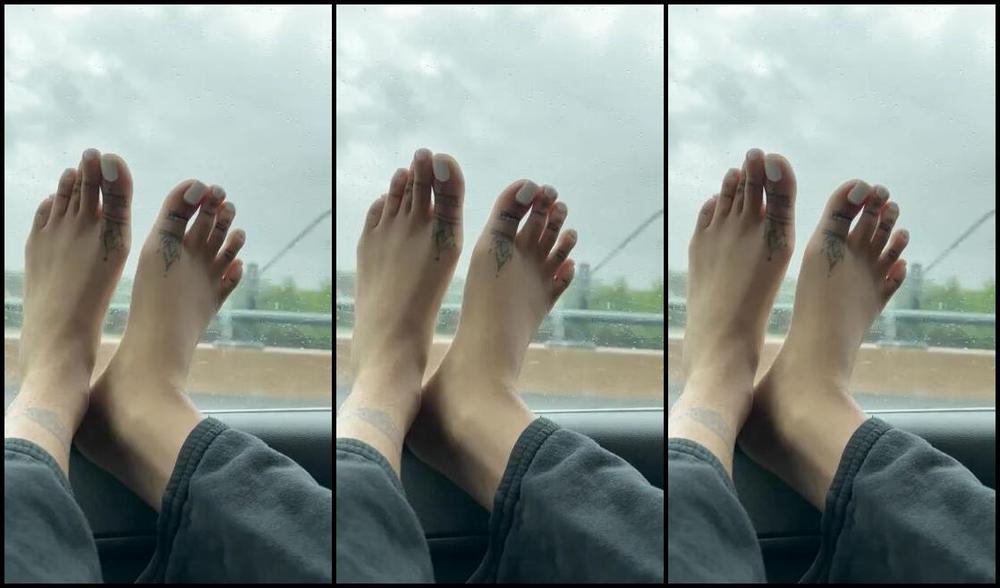 Zafeetllc Onlyfans Soles On Car Window Type Of Vibe