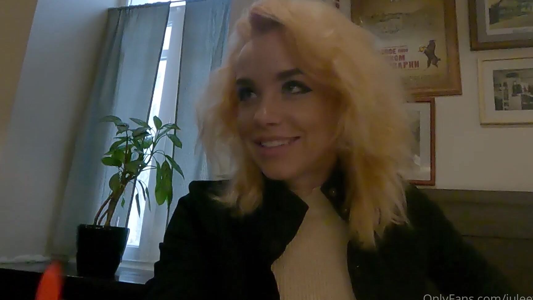 Juleeya This Guy Met Me On The Street Fed Me In A Restaurant And Fucked Me In The Toi Let