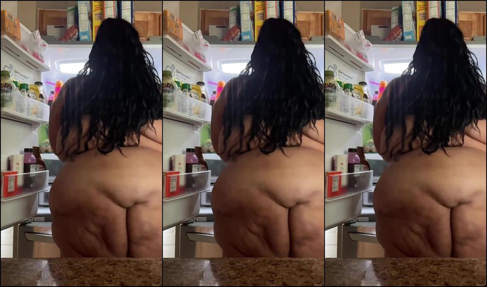 Gorda Bella 3611334310 12 18 2024 Dad Is Just A Few Feet Away In The Living Room