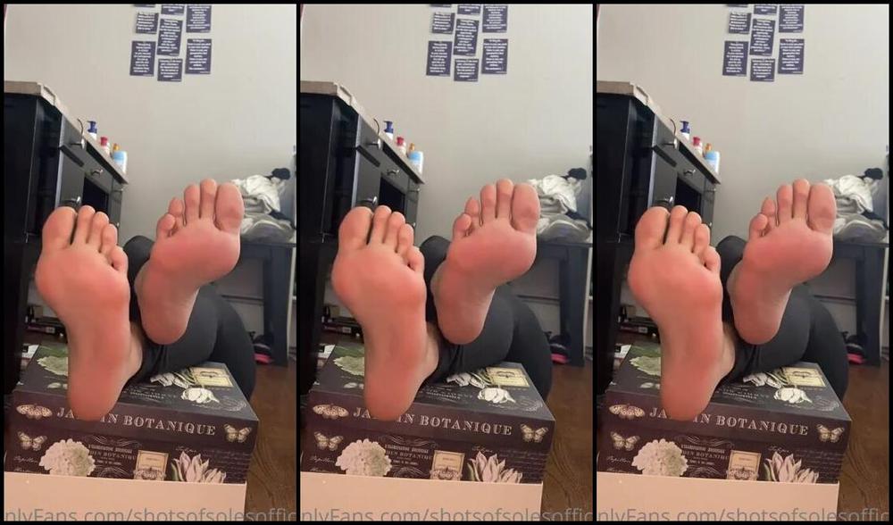 Obeydiosa Nicknamed Obeydiosax Foot Fetish 06 07 2020 Onlyfans Video Propped Up Soles Wiggling And Spreading