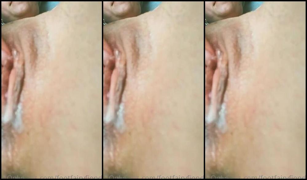 Freakyfjondaxxx Onlyfans Idk If This Is A Thing For Youbuti Just Love To Play With My Lipsfeel Them Soft And Squish