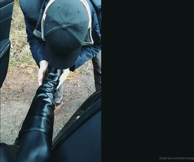 Herrinlady Onlyfans Ein Spaziergang Mit Meiner Ledersau Schn Durch Den Dreck Anschlieend Hat Er Meine Stiefelp